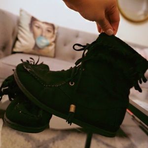 Suade fringe boots